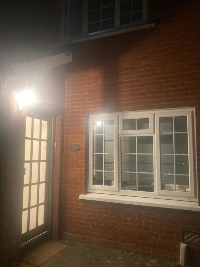 더블린 Entire Terraced Two Story Redbrick House With Parking In Secluded Cul De Sac 빌라 외부 사진