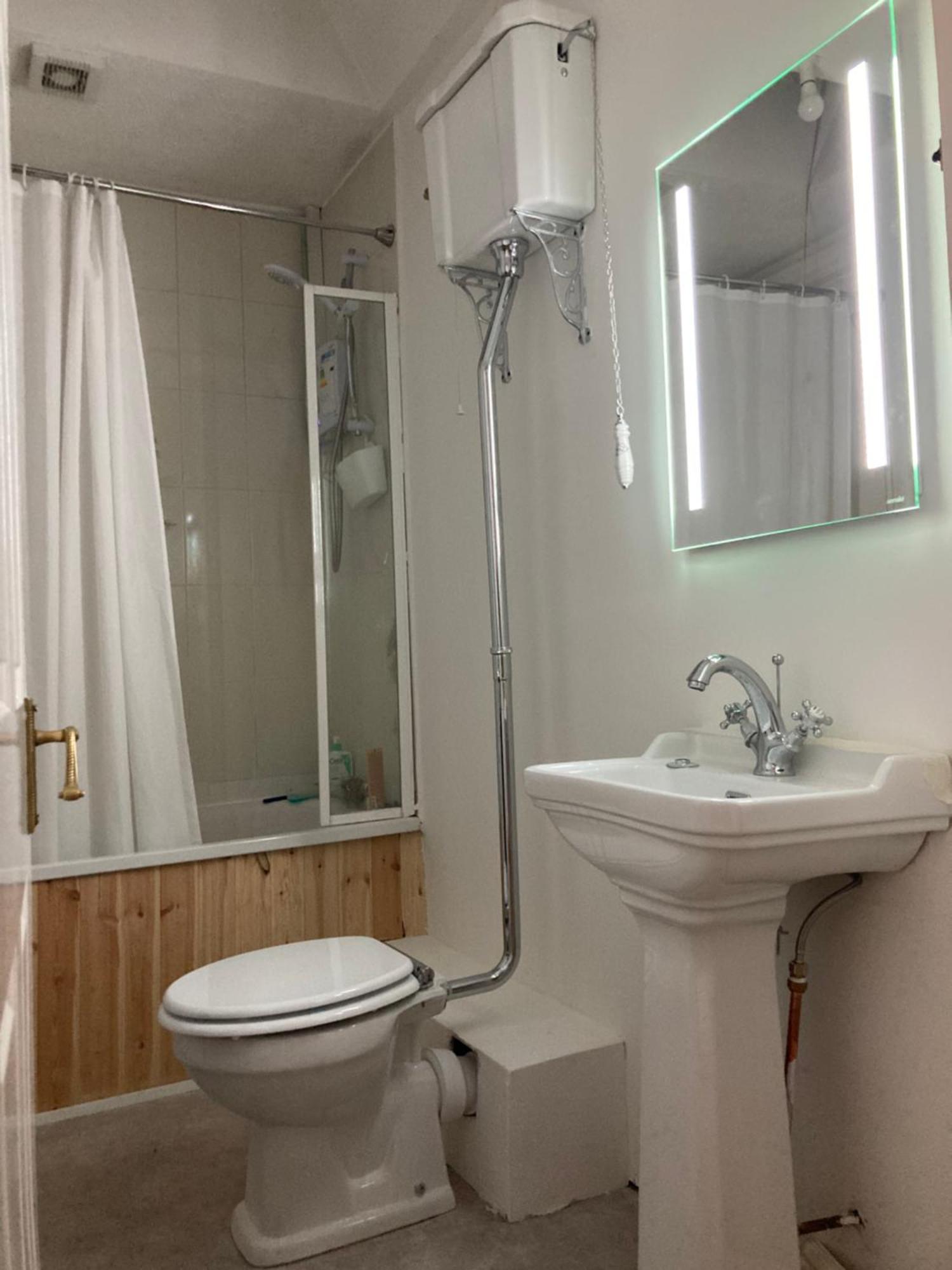 더블린 Entire Terraced Two Story Redbrick House With Parking In Secluded Cul De Sac 빌라 외부 사진